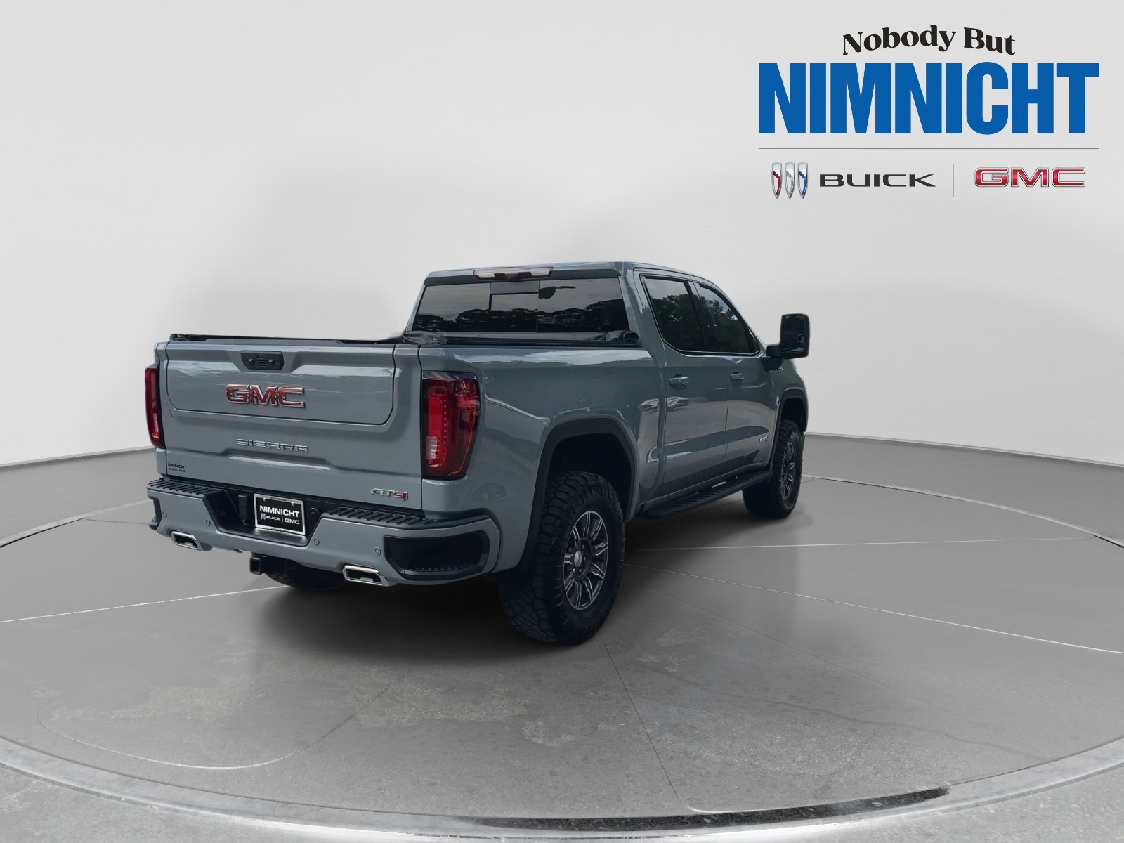 Used 2024 GMC Sierra 1500 AT4 w/ Technology Package AWD/4WD image 8