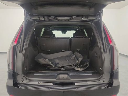 Used 2024 Cadillac Escalade ESV Premium Luxury w/ Performance Package image 34