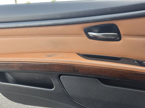 Used 2012 BMW 335i Convertible RWD image 18