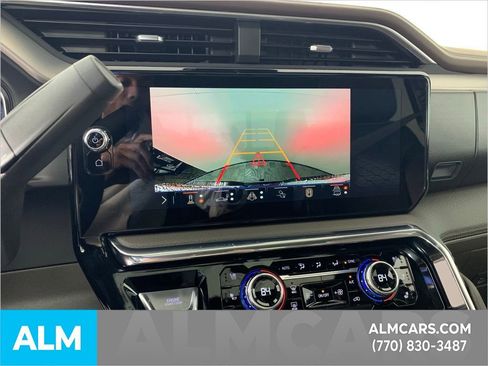 Used 2025 GMC Sierra 3500 Denali w/ Denali Reserve Package image 31