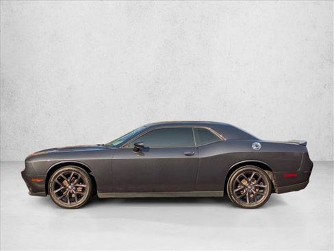 Used 2019 Dodge Challenger SXT image 9