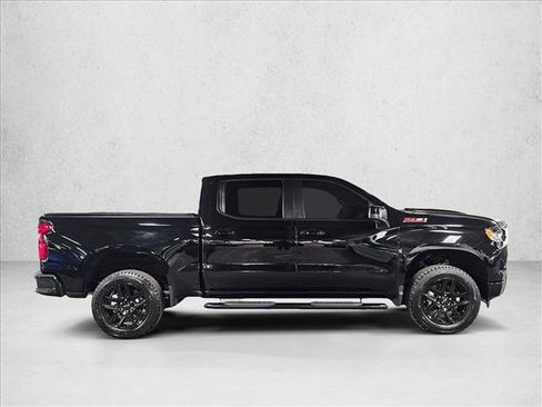 Used 2023 Chevrolet Silverado 1500 LT Trail Boss w/ LT Trail Boss Premium Package AWD/4WD image 4