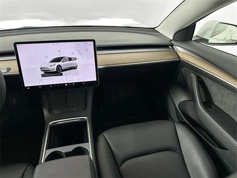 Used 2023 Tesla Model 3 Standard Range image 23