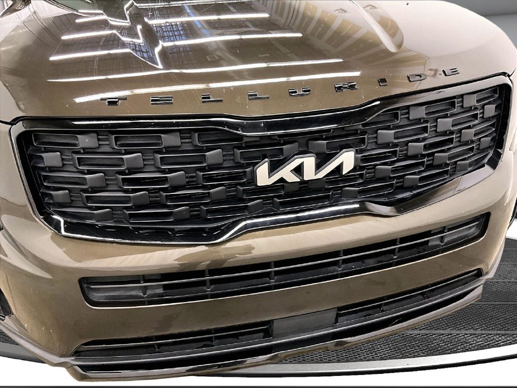 Used 2022 Kia Telluride EX w/ EX Premium Package AWD/4WD image 32