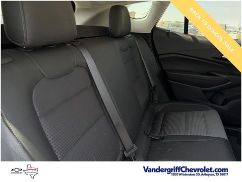 Used 2025 Chevrolet Trax LT w/ Driver Confidence Package FWD image 26
