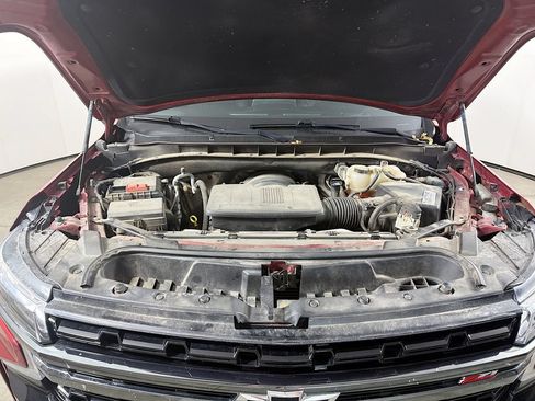 Used 2021 Chevrolet Tahoe Z71 w/ Luxury Package AWD/4WD image 29
