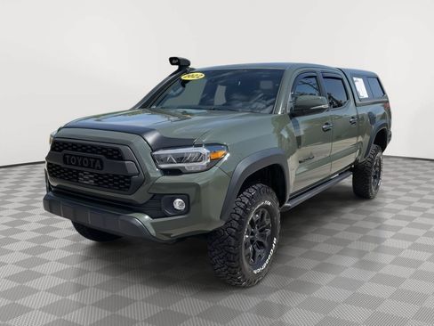 Used 2022 Toyota Tacoma TRD Off-Road AWD/4WD image 16
