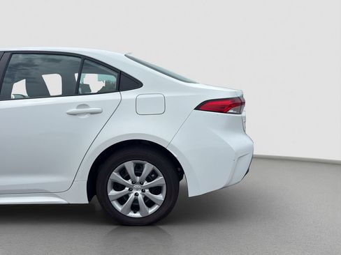 Used 2024 Toyota Corolla LE FWD image 21