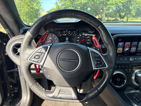 Used 2017 Chevrolet Camaro LT RWD image 14