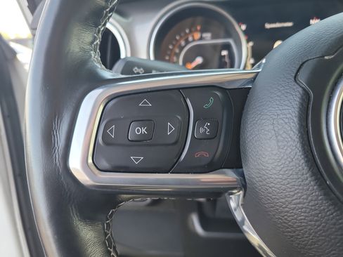 Used 2021 Jeep Gladiator Overland AWD/4WD image 27