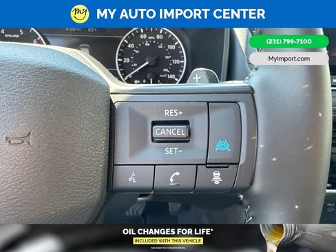 Used 2025 Nissan Rogue SV w/ SV Premium Package AWD/4WD image 17