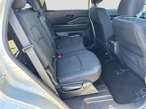 Certified 2023 Nissan Pathfinder S image 15