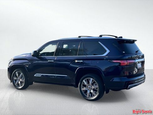 Used 2023 Toyota Sequoia Capstone AWD/4WD image 5