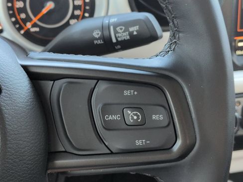 Used 2023 Jeep Gladiator Sport AWD/4WD image 26