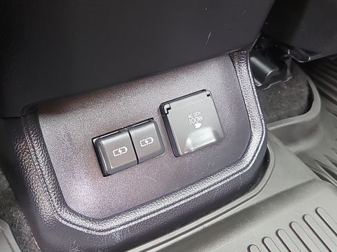 Used 2023 Toyota Highlander Platinum AWD/4WD image 15