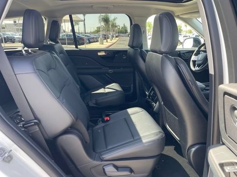 New 2026 Lincoln Aviator AWD image 28