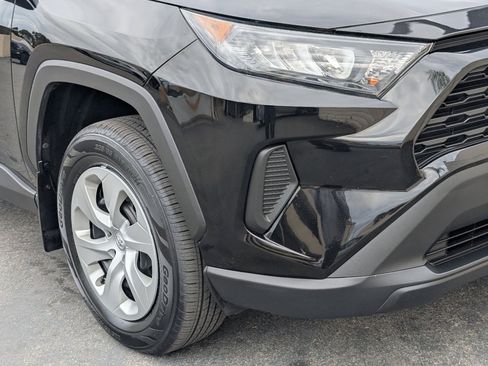 Used 2020 Toyota RAV4 LE image 9