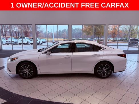 Certified 2025 Lexus ES 350 w/ Premium Package image 4