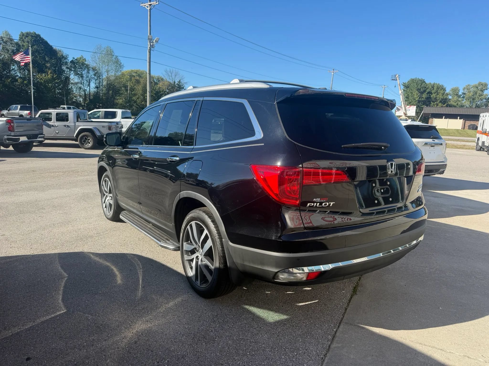 Used 2017 Honda Pilot Touring image 17