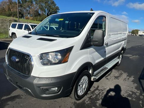 Used 2024 Ford Transit 250 Low Roof w/ Exterior Upgrade Package RWD image 5