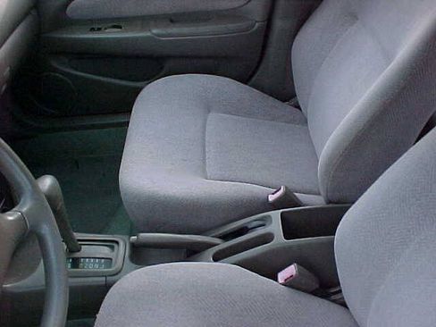 Used 1999 Chevrolet Prizm w/ Preferred Equipment Group 3 FWD image 29