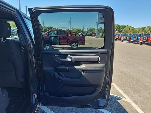 New 2026 RAM 1500 Big Horn AWD/4WD image 17