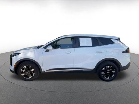 Used 2026 Kia Sportage LX AWD/4WD image 7