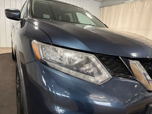Used 2016 Nissan Rogue S w/ Appearance Package AWD/4WD image 13