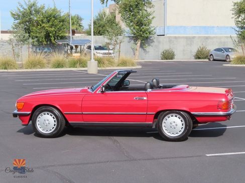 Used 1989 Mercedes-Benz 560 SL image 5