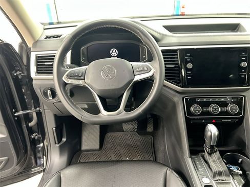 Used 2023 Volkswagen Atlas SE image 19
