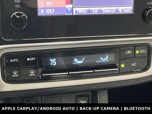 Used 2019 Toyota Corolla LE image 15