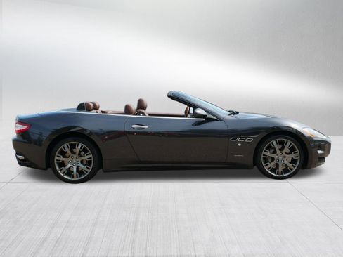 Used 2011 Maserati GranTurismo Convertible image 4