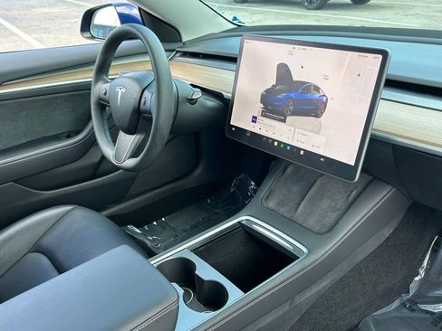 Used 2023 Tesla Model 3 Standard Range image 45