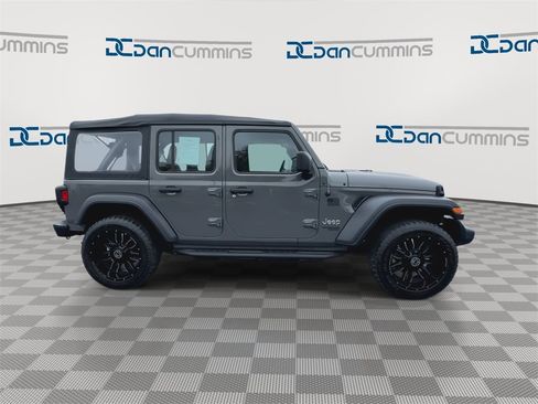Used 2019 Jeep Wrangler Unlimited Sport image 2