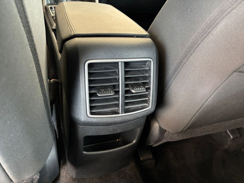 Used 2025 Kia Sportage LX image 22