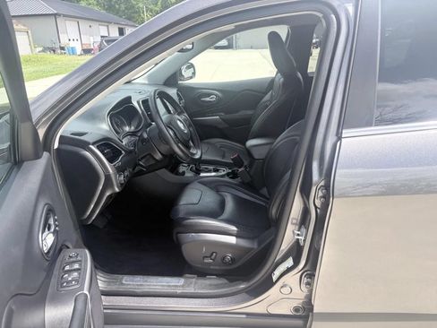 Used 2019 Jeep Cherokee Limited AWD/4WD image 11