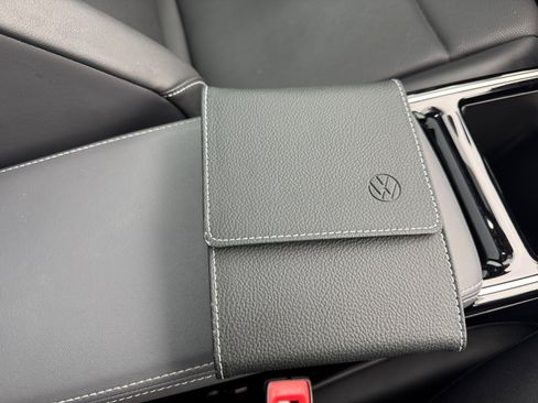 Used 2023 Volkswagen ID.4 Pro S Plus image 21