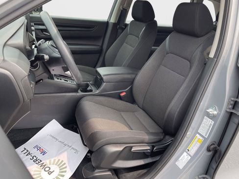 Used 2024 Honda CR-V LX image 13