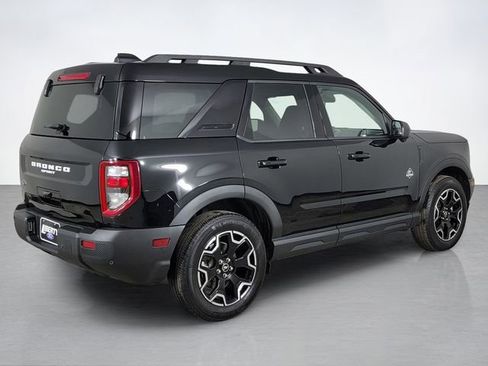 Certified 2025 Ford Bronco Sport Outer Banks w/ Outer Banks Tech Package+ AWD/4WD image 3