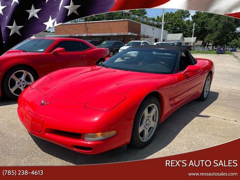 Used 1998 Chevrolet Corvette Convertible w/ Memory Pkg RWD image 1