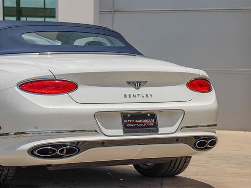 Certified 2021 Bentley Continental GT image 16