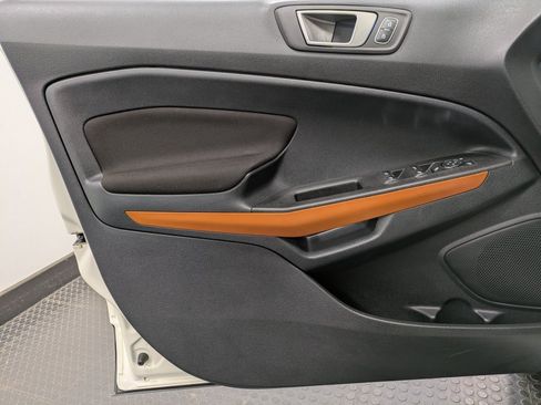 Used 2021 Ford EcoSport SE w/ SE Convenience Package image 8