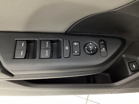 Used 2017 Honda Civic Touring image 36