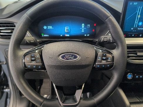 Used 2024 Ford Escape Platinum image 16