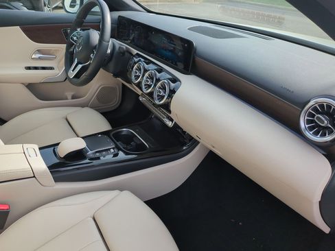Certified 2021 Mercedes-Benz A 220 image 38
