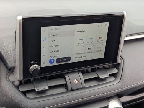 Used 2025 Toyota RAV4 XLE image 26