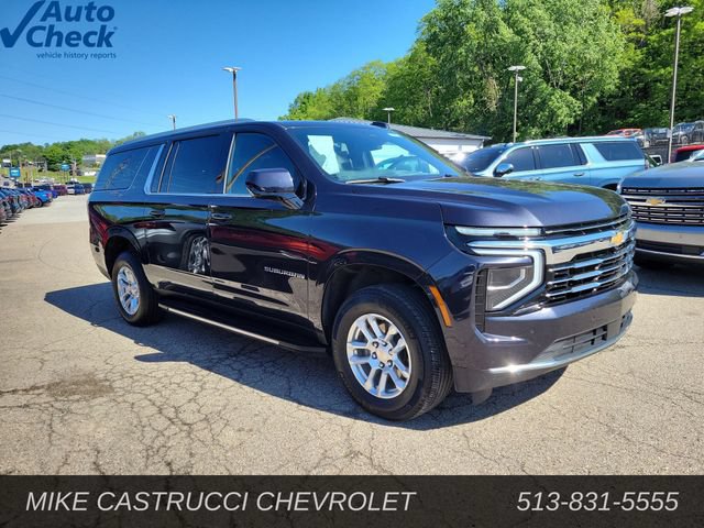 Used 2025 Chevrolet Suburban LT AWD/4WD image 7