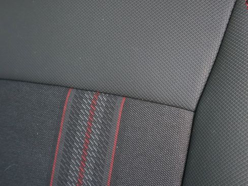 Used 2022 Chevrolet Equinox RS w/ Infotainment Package image 12