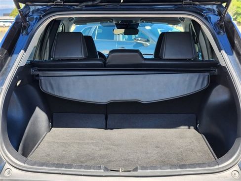 Used 2023 Toyota Corolla Cross XLE image 11