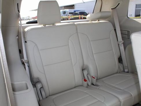 Used 2021 GMC Acadia Denali w/ Denali Technology Package image 19